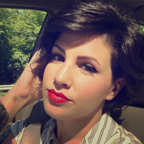 Meet your Posher, Kelly - Picture 1 of 1